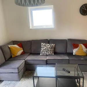Exquisite Long-term Living In Cardiff's Heart Apartment Cardiff
